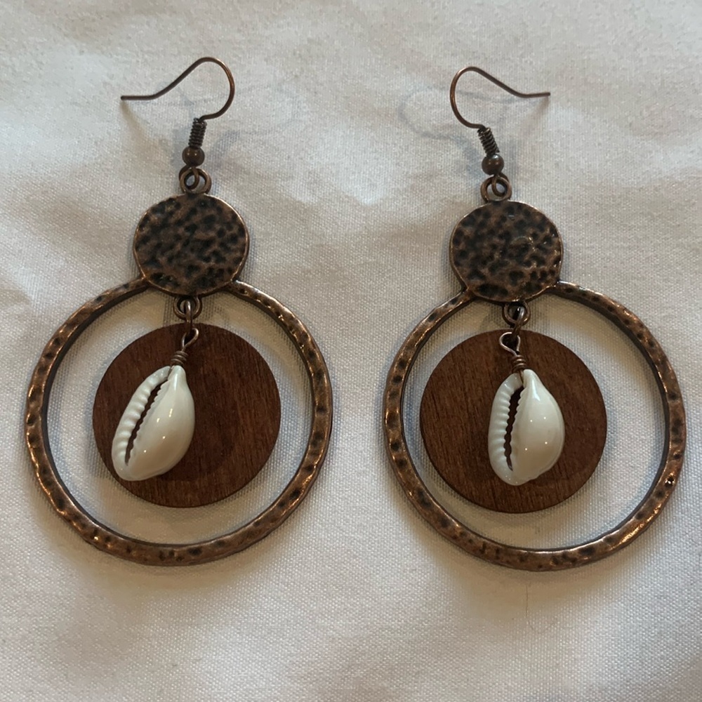 NWOT - Shell, Wood and Bronze Colored Dangle Hoop Earrings